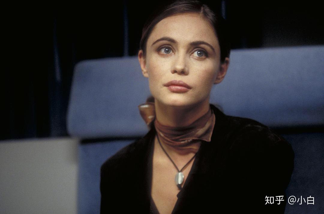 有没有哪个女明星刚出道很美但很快就长老长残了的