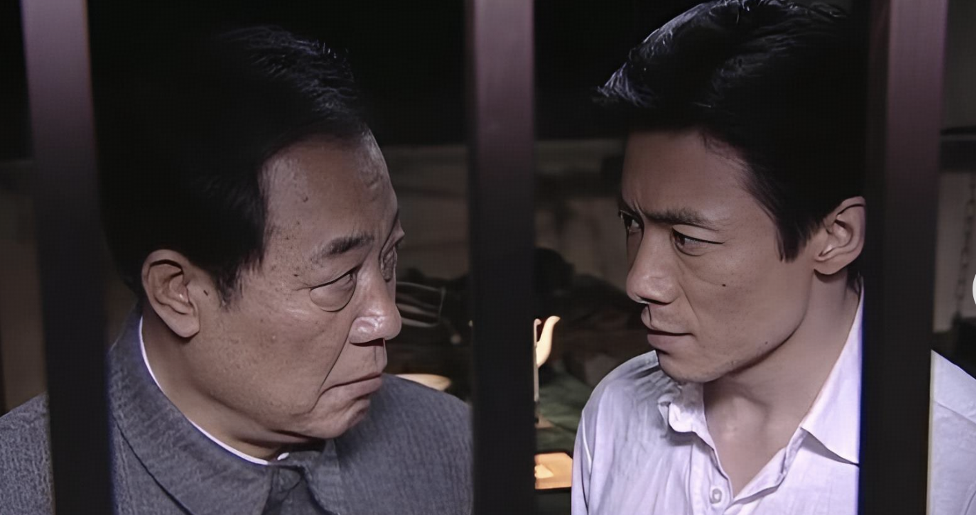 《潜伏》中站长为什么在李涯死了之后说：正好跳在了我的神经上？