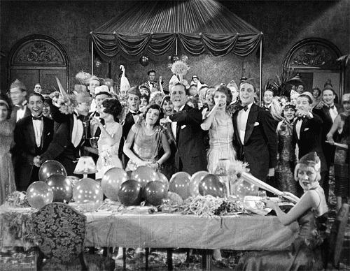 美国大学party百年变迁史:你现在蹦的迪全是上世纪20到80年代学长学姐