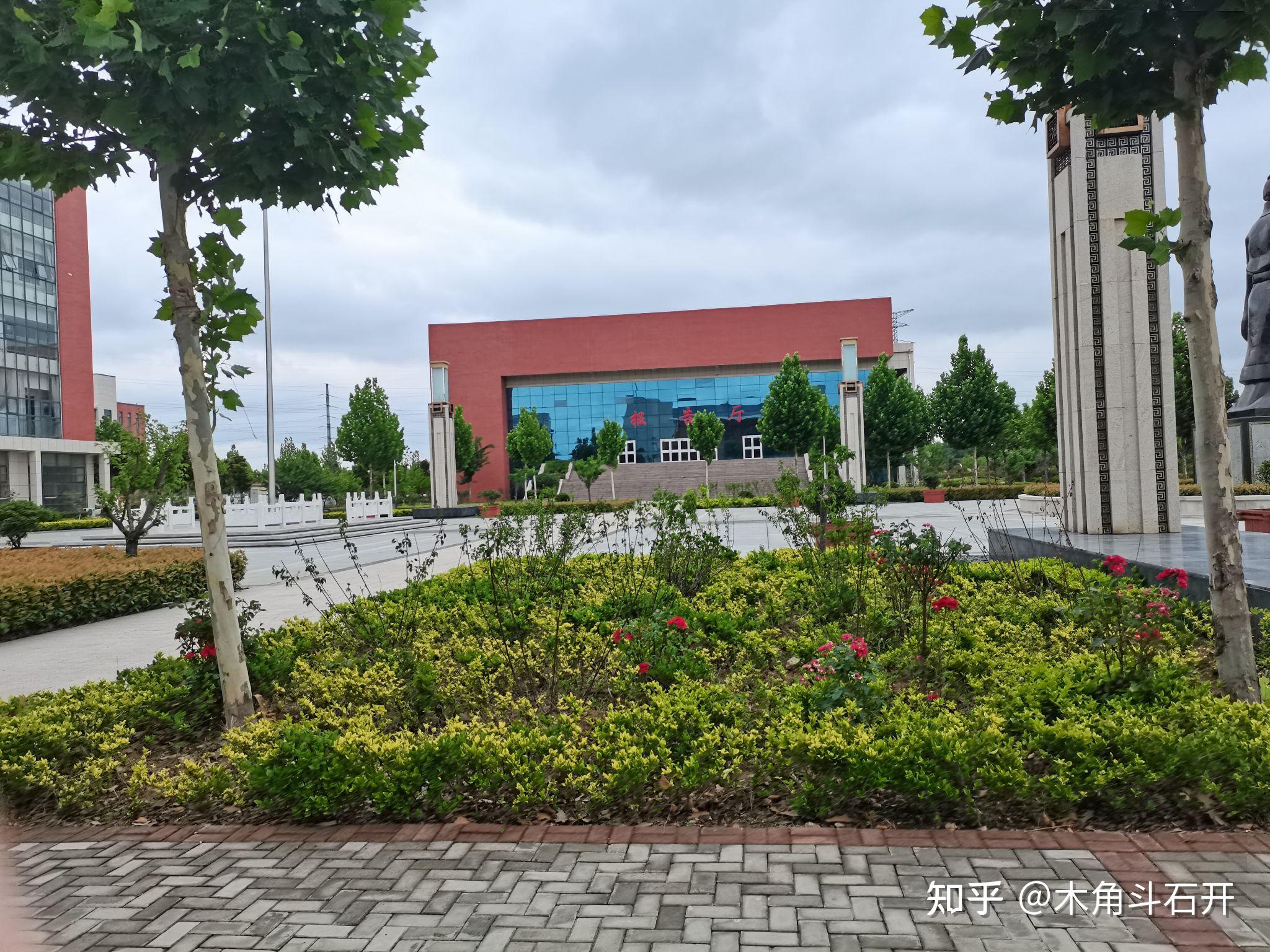 邹城孟子湖一中怎么样成绩在中上游建不建议去