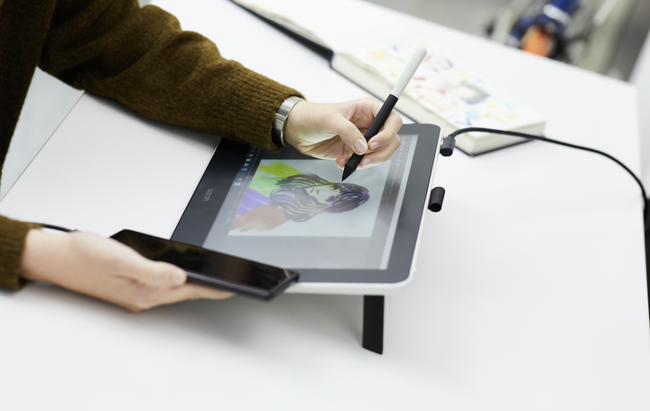 Интерактивный дисплей wacom one dtc133 обзор