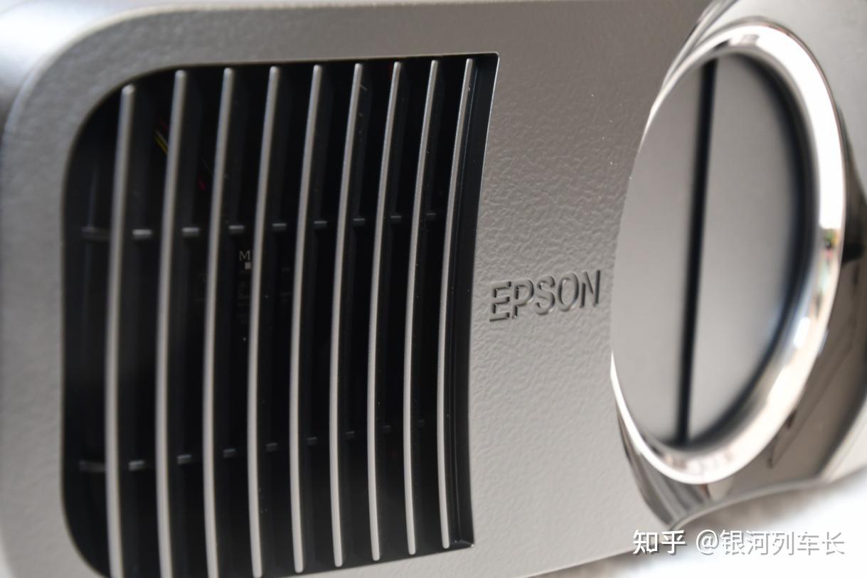 投影仪影像进化之路——6000字带你深度体验爱普生ls12000b激光投影仪