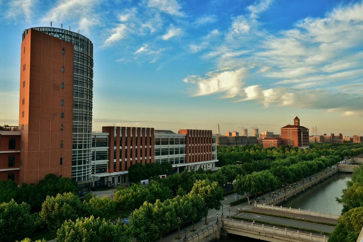 北京邮电大学地处帝都教育部直属工业和信息化部共建高校被称为两电一