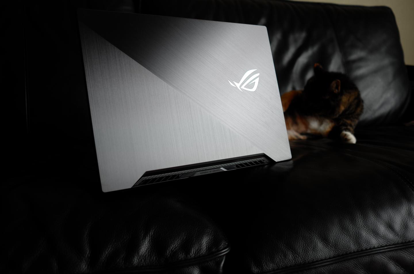 rog冰锐2,我就是想要个方方正正造型不怪的全能本