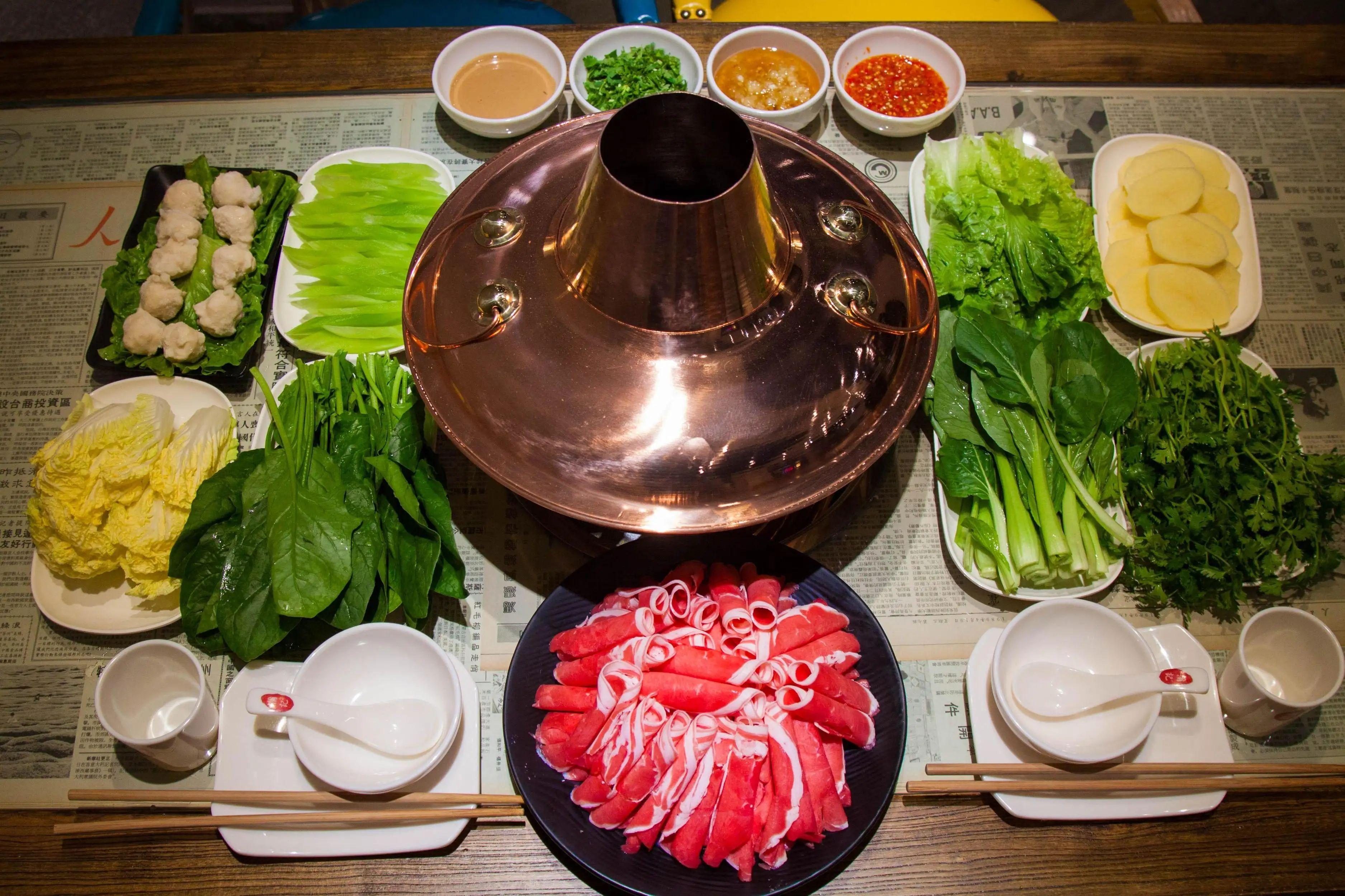 来北京旅游必吃的美食之 老北京涮羊肉 低音号语音导游 - 知乎