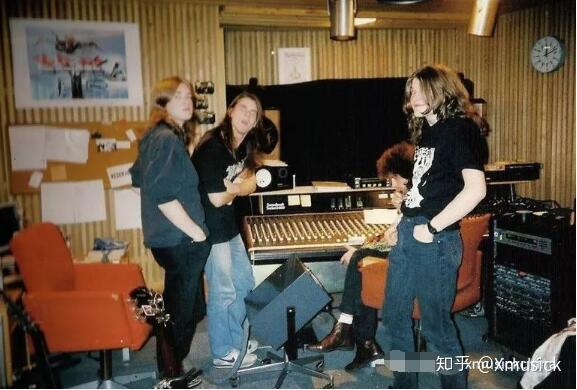 十分钟了解immortal他们虽然铠甲长钉但是否属于黑金属被人质疑