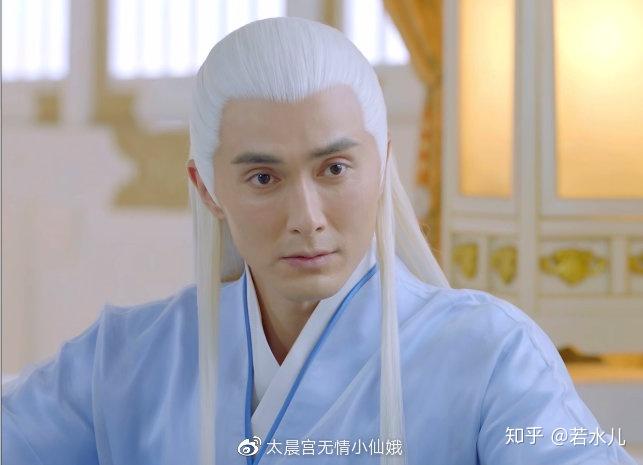 当知鹤说无忧糕是她做时,帝君有一个很明显的停顿动作,聪明如帝君根本