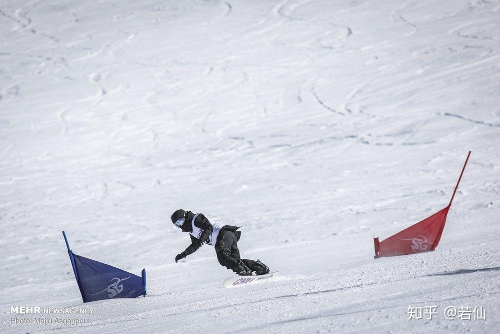 德黑兰举行滑雪比赛