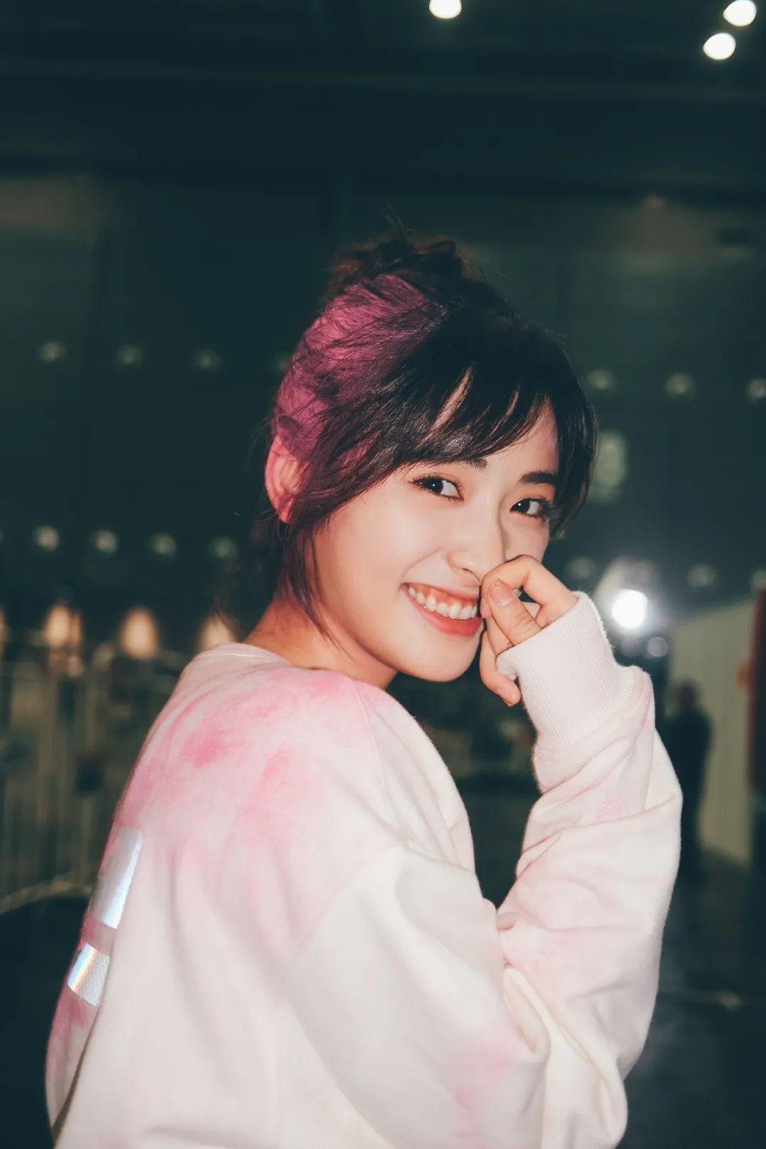 大家觉得沈月好看么? - 知乎