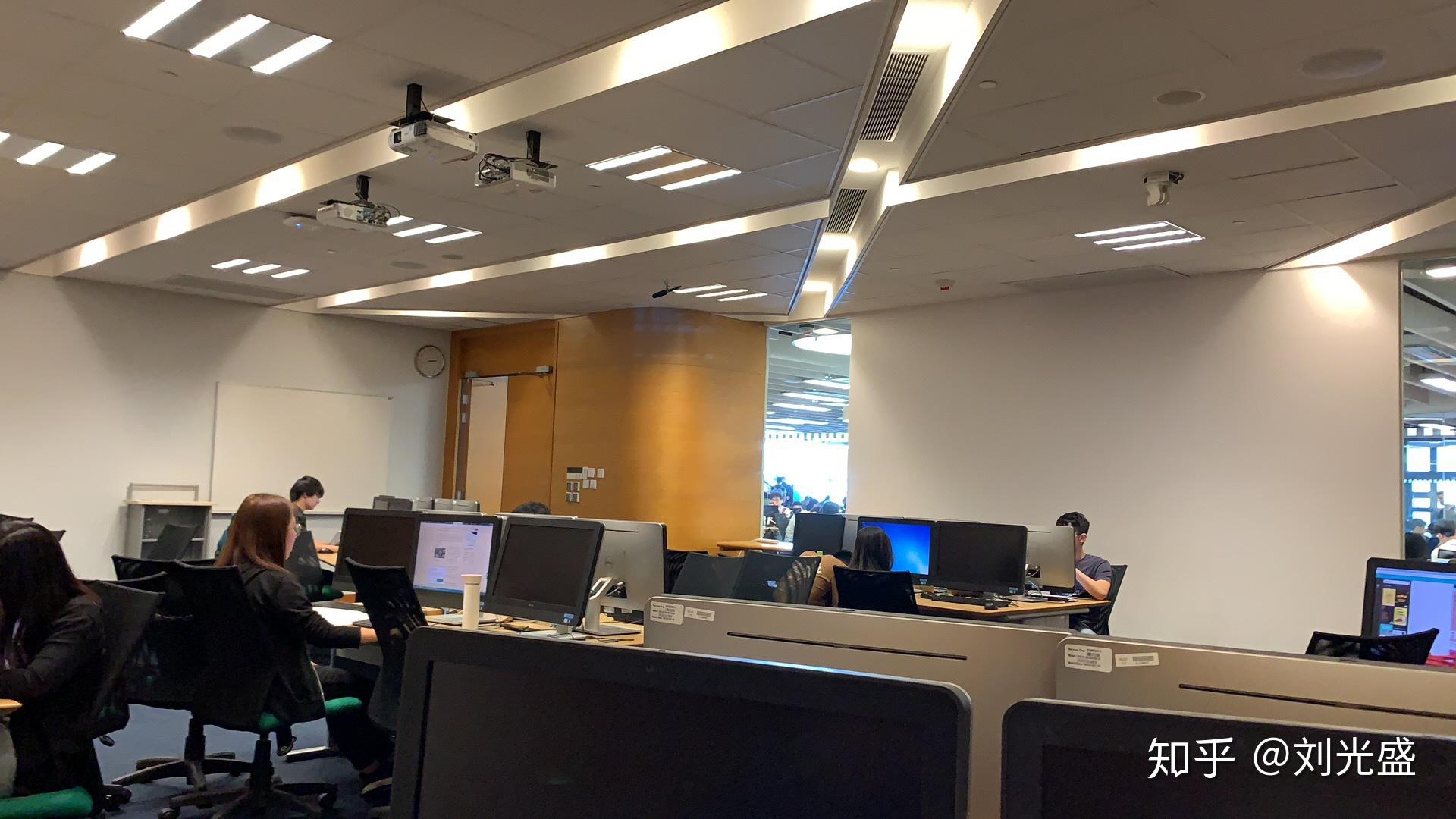 香港科技大学的图书馆或教室环境如何是否适合上自习