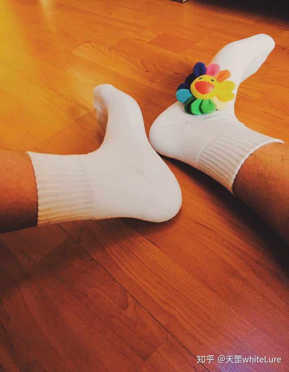 男生如果看待足控和白袜控