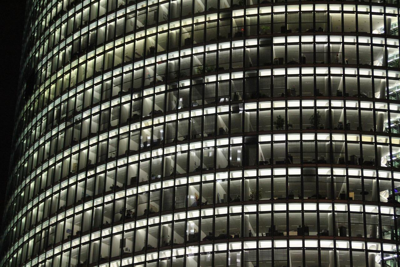 县城商铺多少一平租