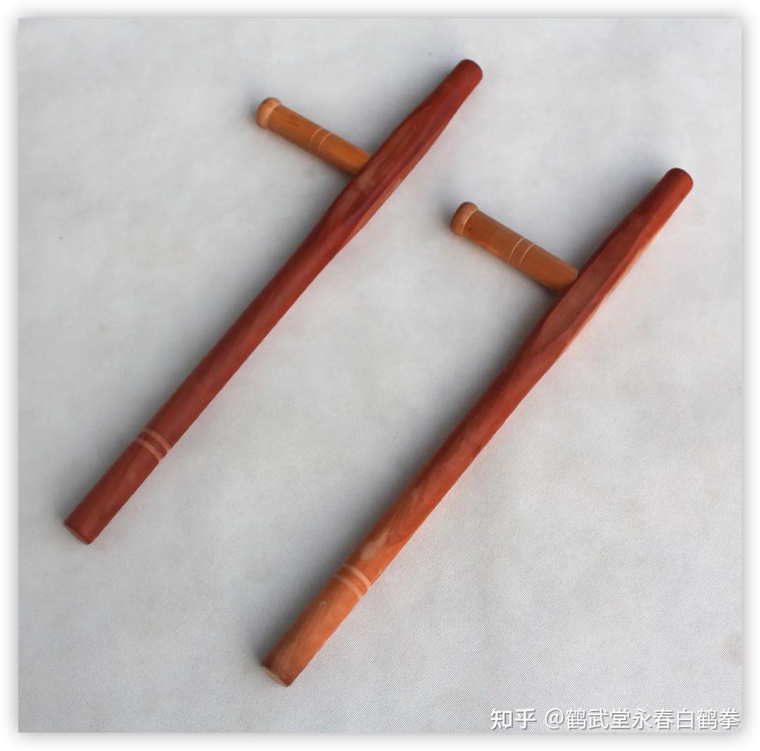 双拐同样在宋代就被列为十八般兵器之一.