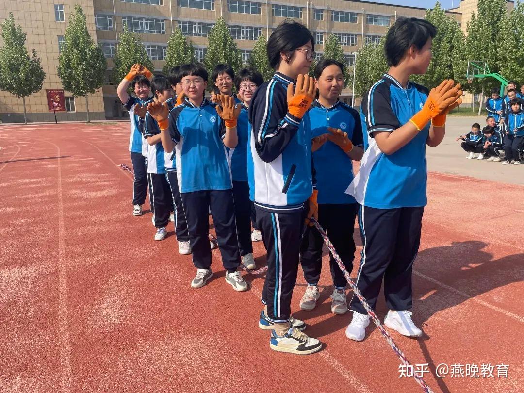 力拔山河繩採飛揚武邑宏達實驗舉行拔河比賽