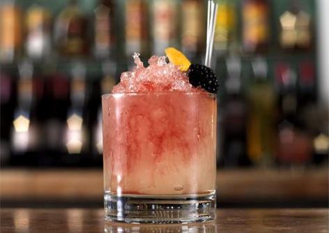 bramble 是80年代最火爆也最好的鸡尾酒之一,传奇调酒师 dick