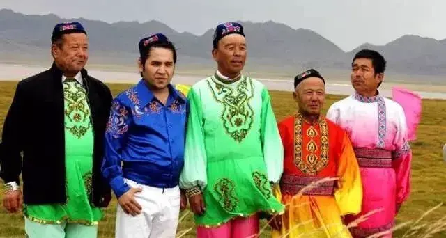中国56个民族服饰大全,惊艳了我的中华大地! - 知乎