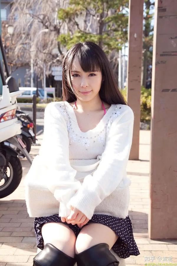 佳苗るか メイド コスプレでの性交 描写