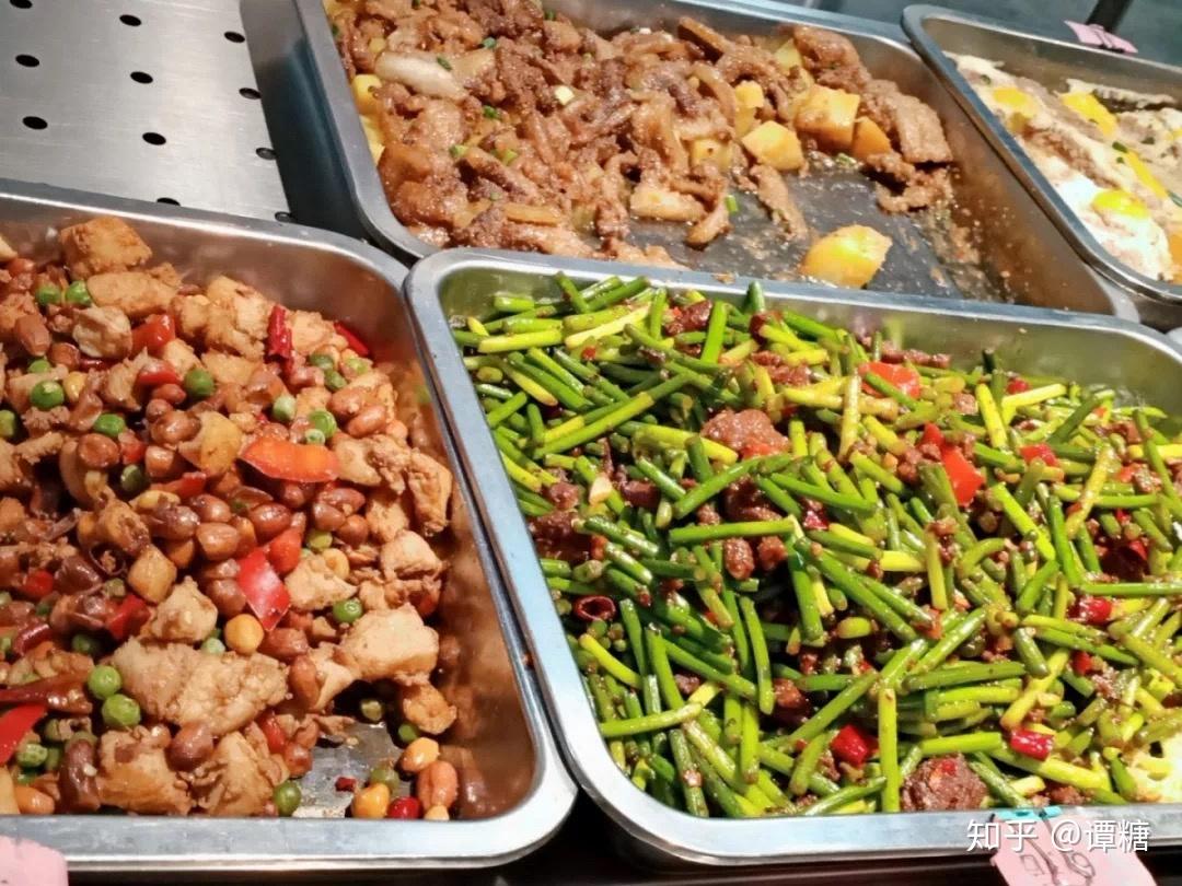 在湖南师范大学里就餐是一种怎样的体验?有什么推荐的食堂和美食?