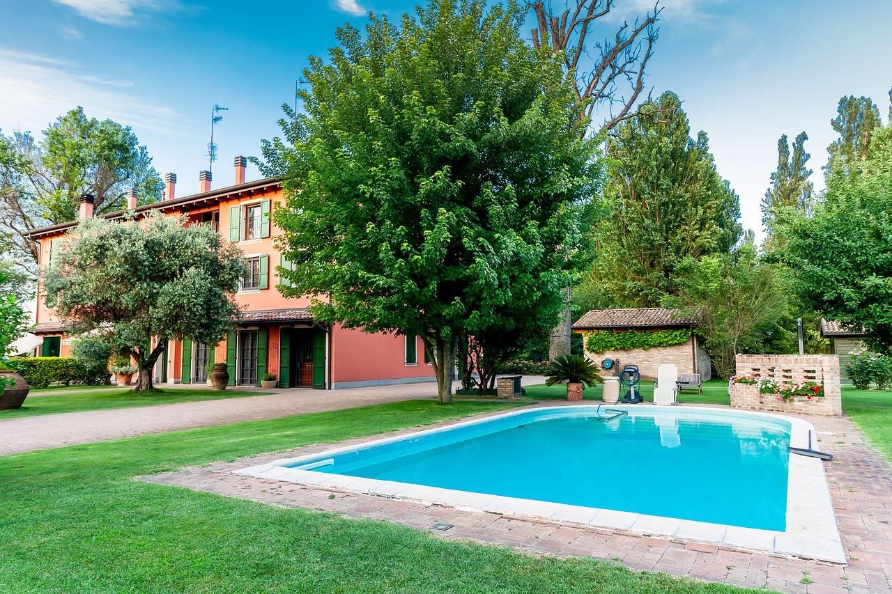 黄边哪里有游泳池