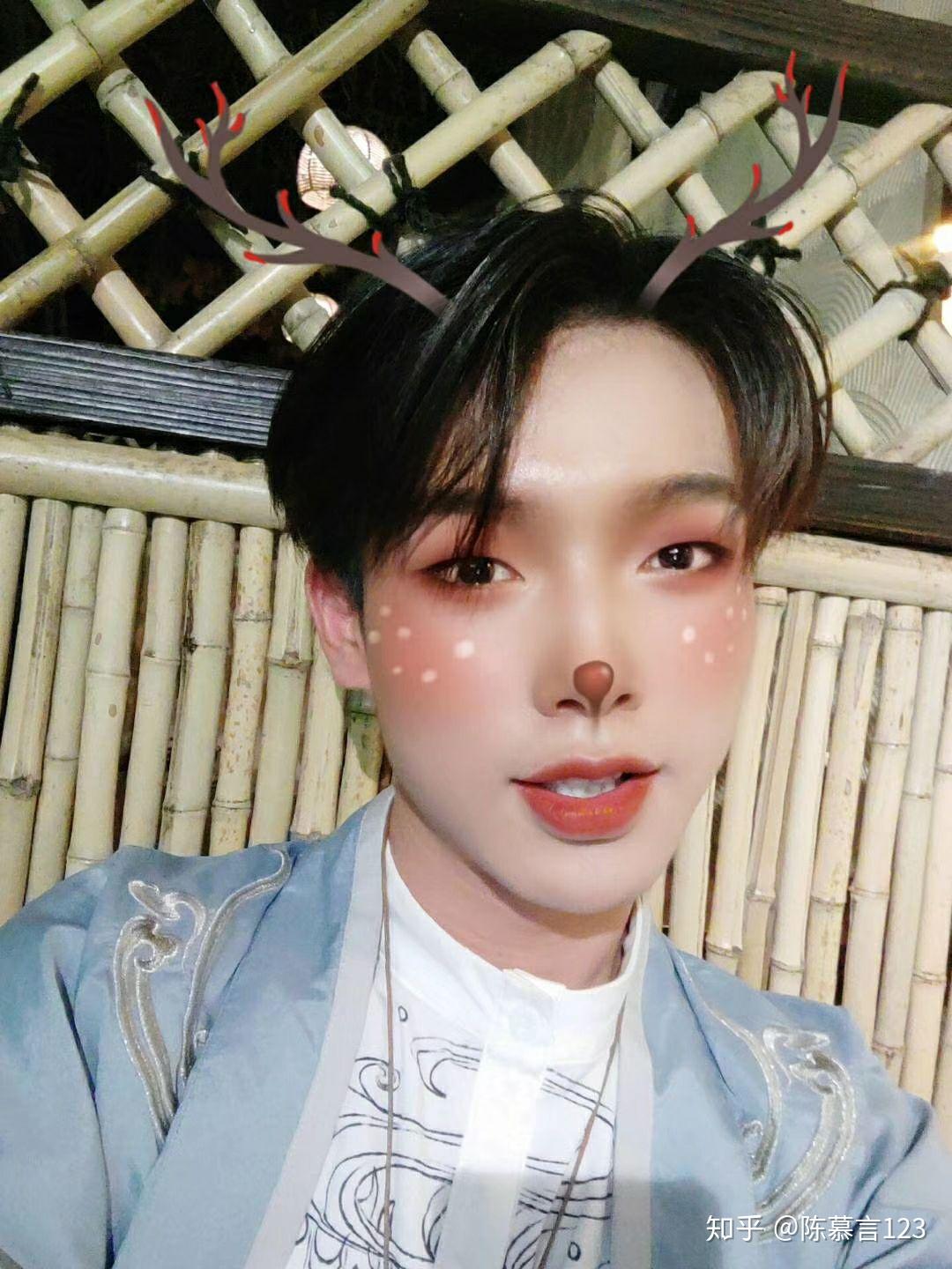 男生穿汉服用不用化妆,弄发型,如果用的话弄什么样的?