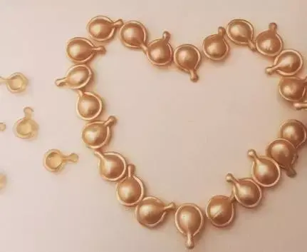 有什么适合20几岁油皮女生使用的抗衰老精华