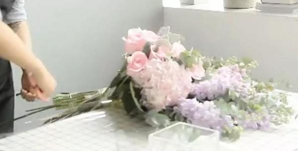 情人节熊抱花束包装 图文讲解 知乎