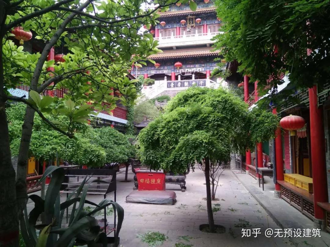 我想这是世界上最诡异进入寺庙的方式 - 知乎