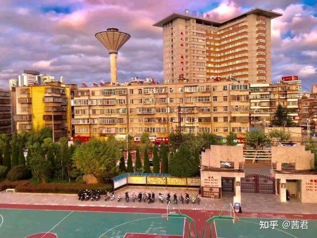 昆明市官五中怎么样