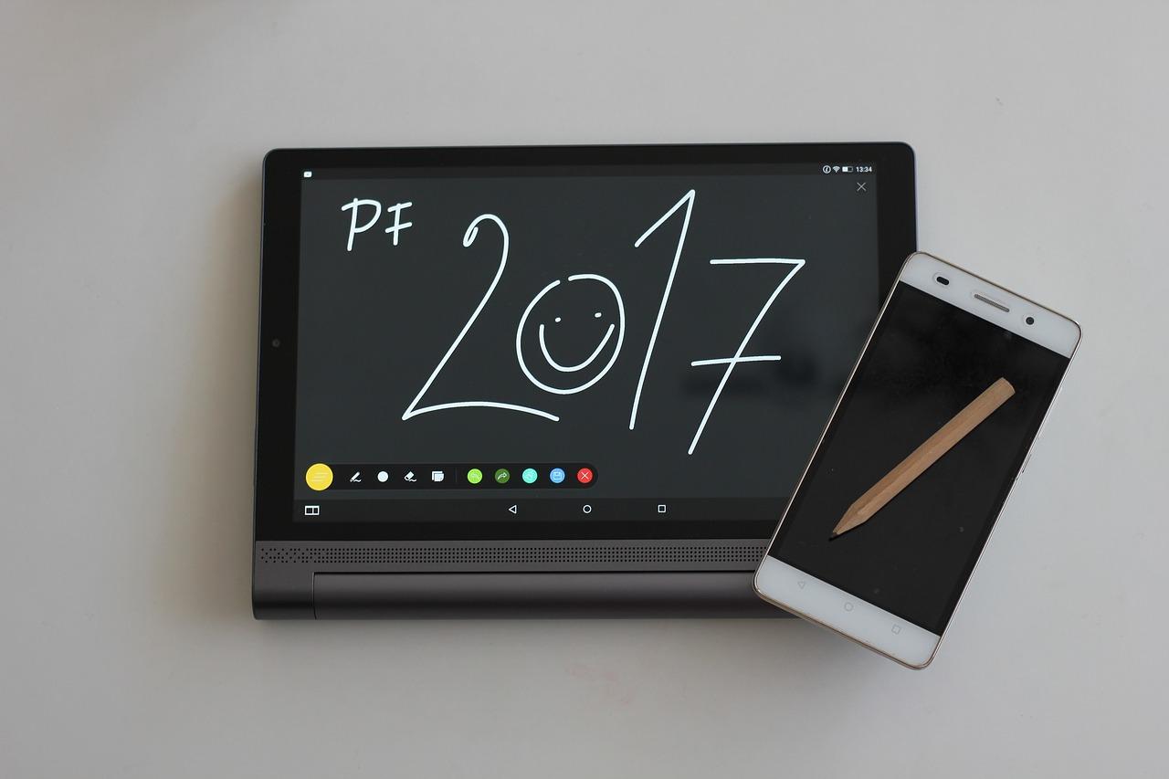 旧岁已展翅高飞,新年祝福随风而至