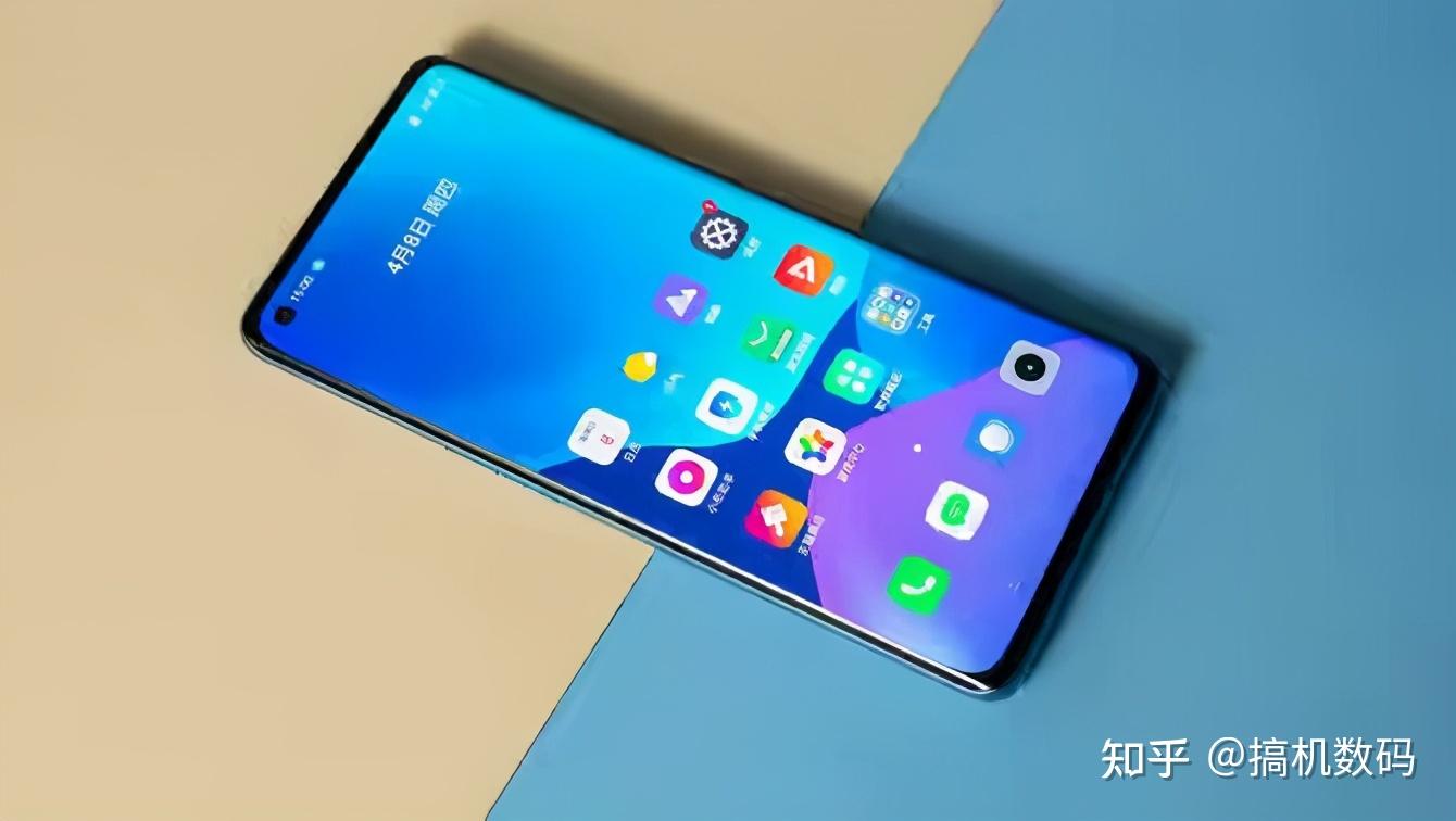 在618期间一度来到2299元,虽然红米k40pro也是2299元,但是真我gt是