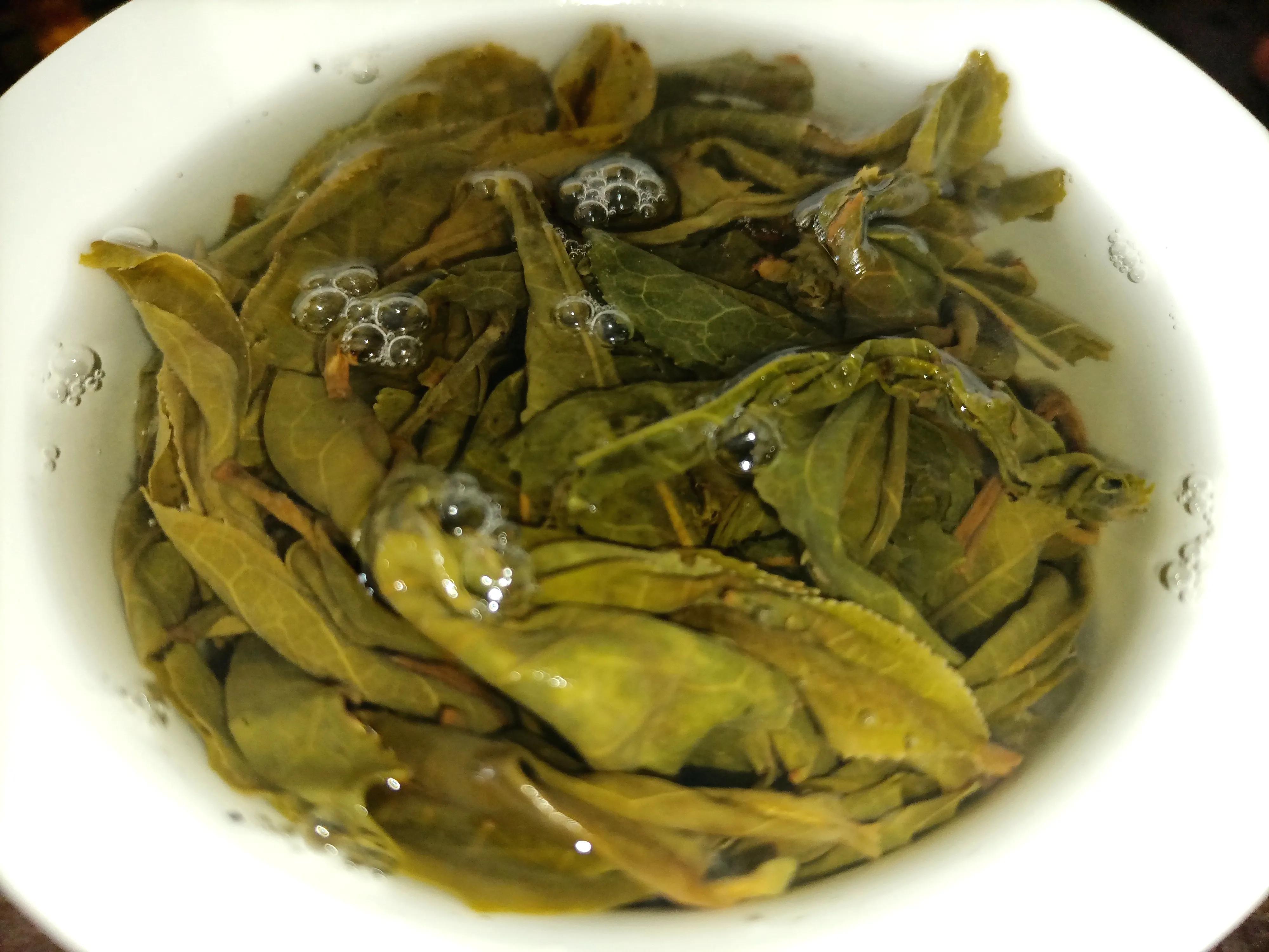 品鉴坝糯藤条茶