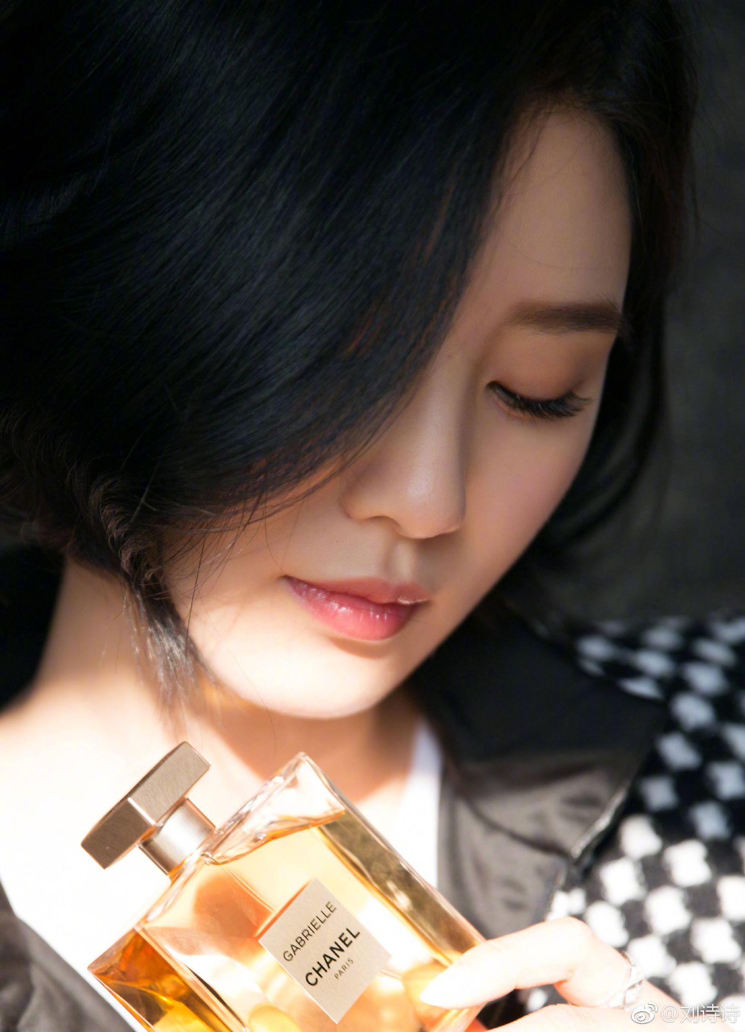 刘诗诗有哪些美出圈的神图? - 知乎