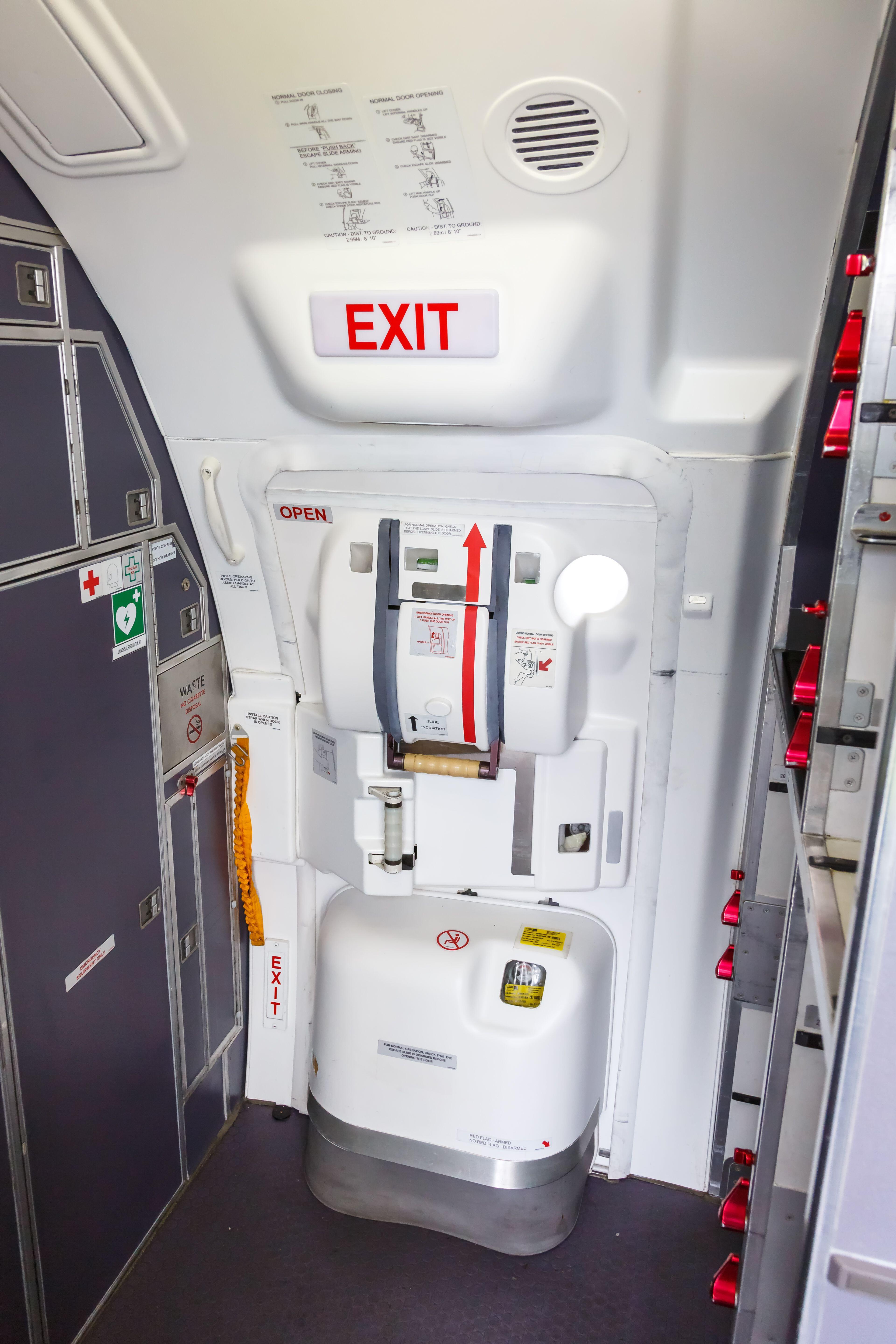 飞机紧急出口位置座椅图片