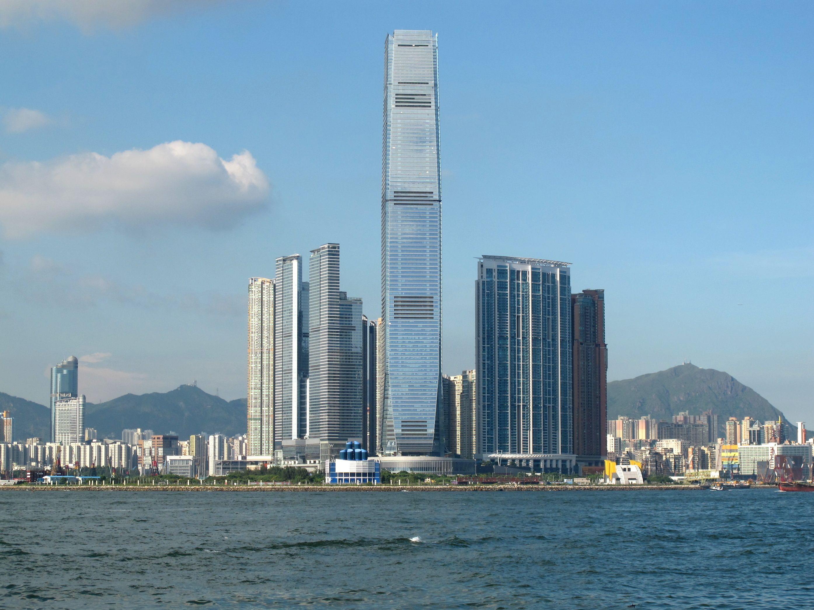 七张中国前十高楼排名图——看香港近40年占有率的变化_内地