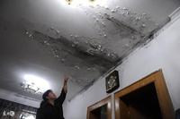 楼上漏水邻居失联漏水维修却修出让人心碎瞬间华浪身边事
