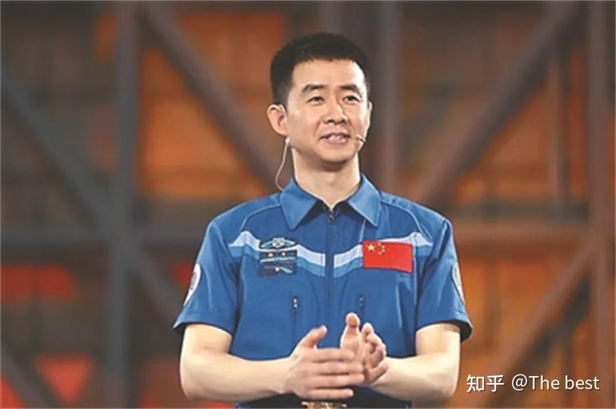 航天勇士陈冬6年与世隔绝新婚次日留下妻子归队训练