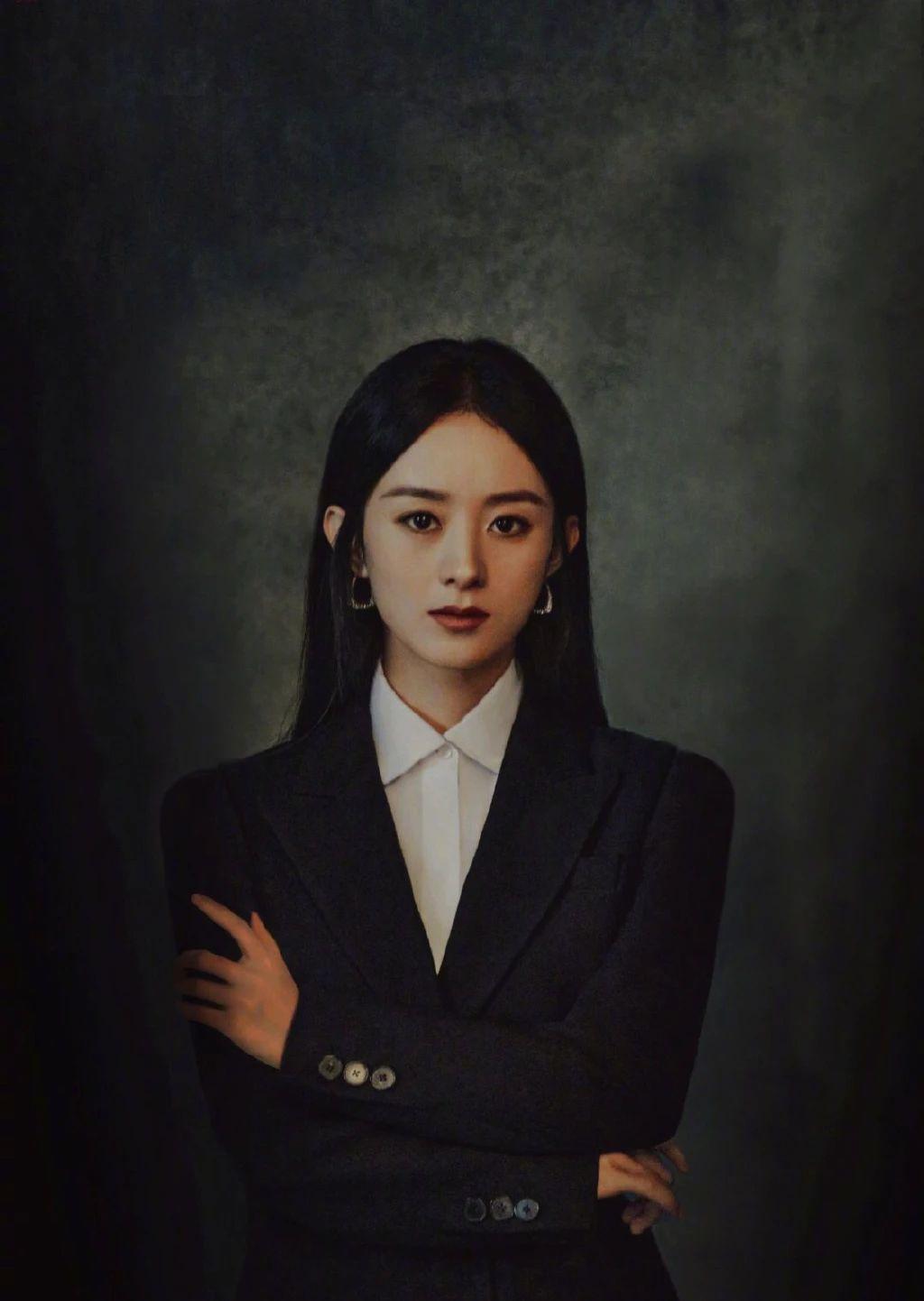 赵丽颖壁纸同样的西装造型可酷飒可甜美不愧是演员赵丽颖