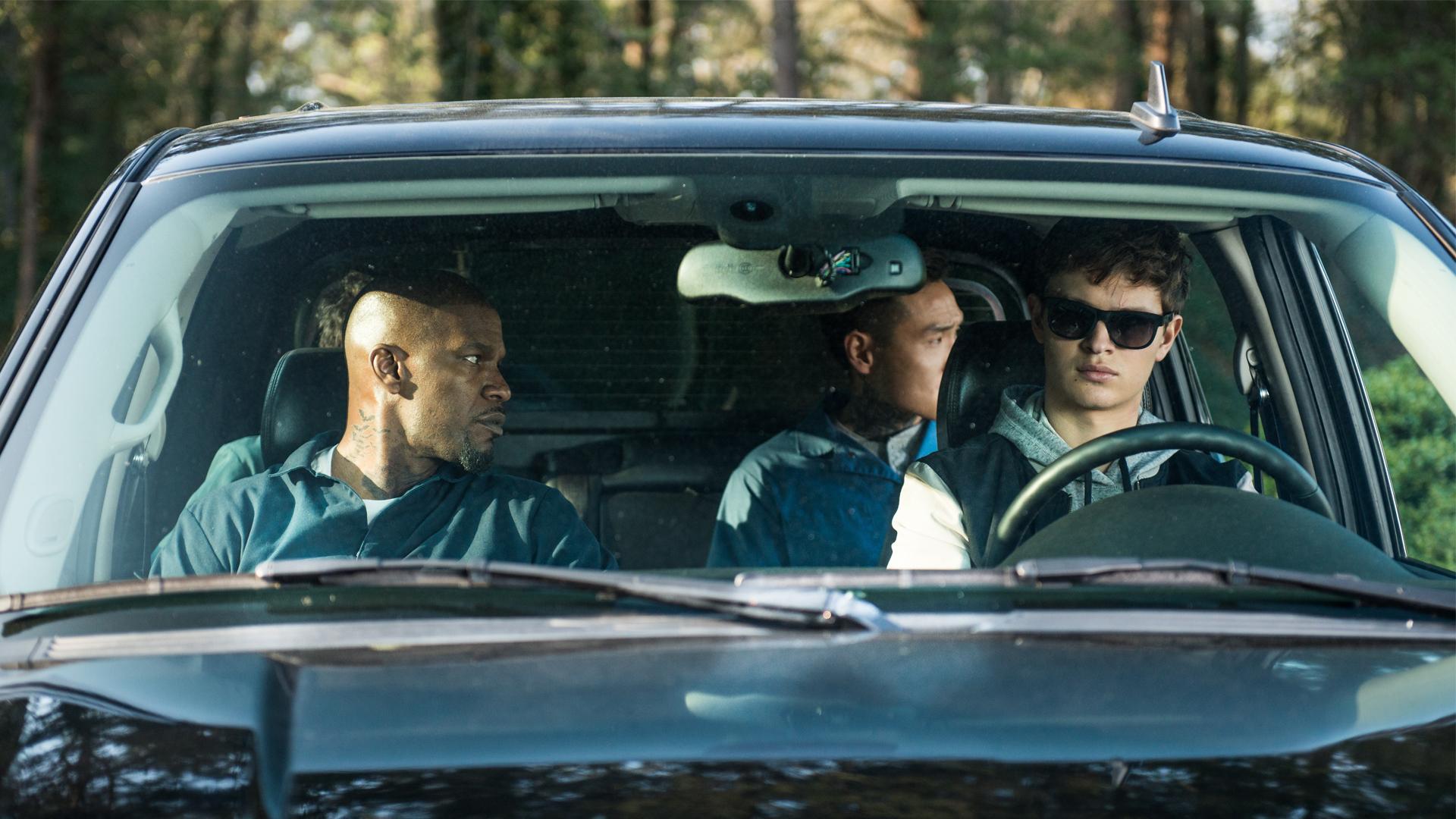 极盗车神6天才车手为还债给盗贼开车一路狂飙甩飞数十辆警察最后为爱