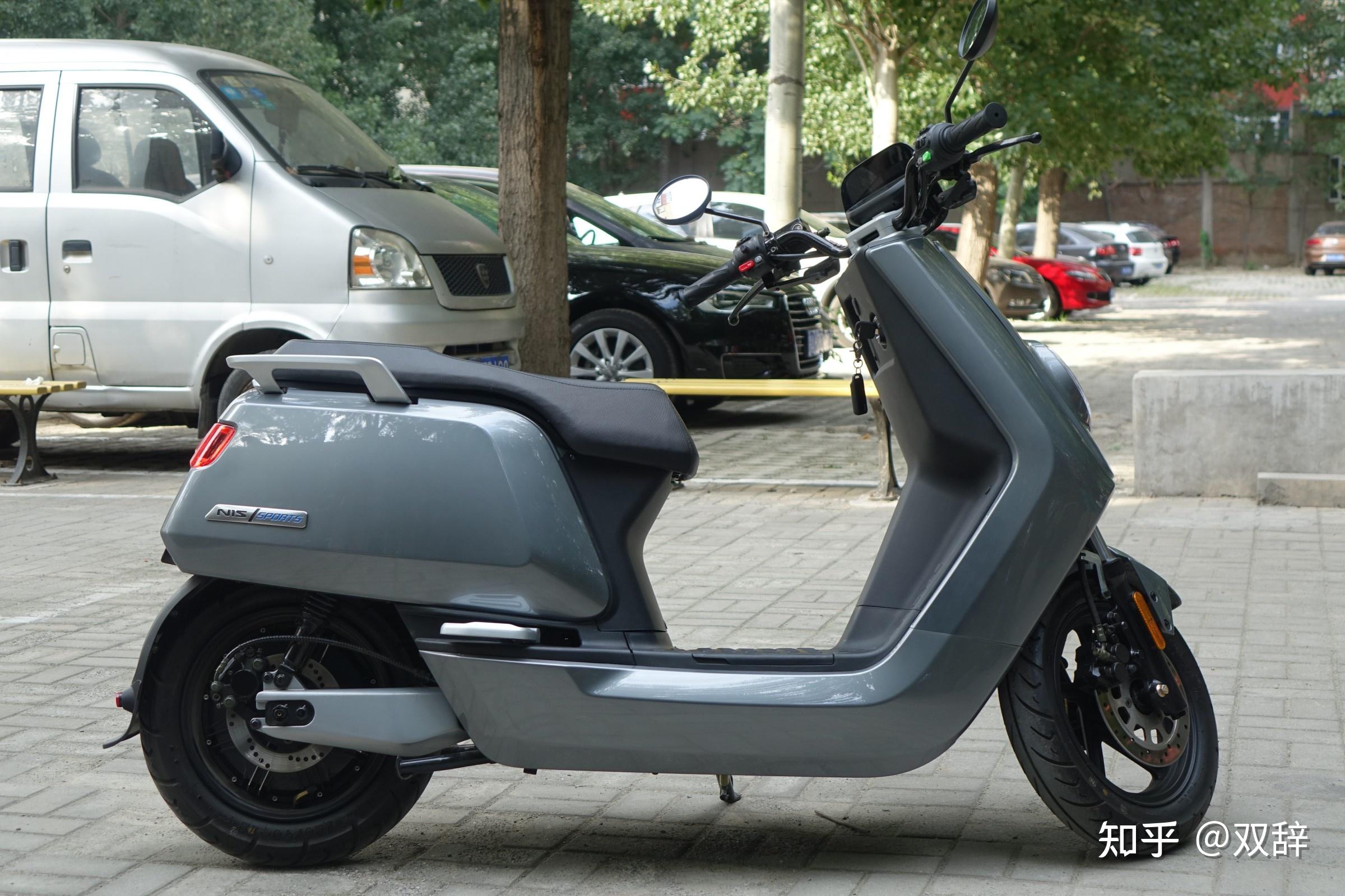 2021年电动车推荐新国标电动车怎么选小牛爱玛小刀新大洲雅迪上班族