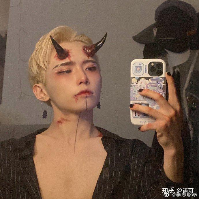 如何看待抖音网红季憨憨昂