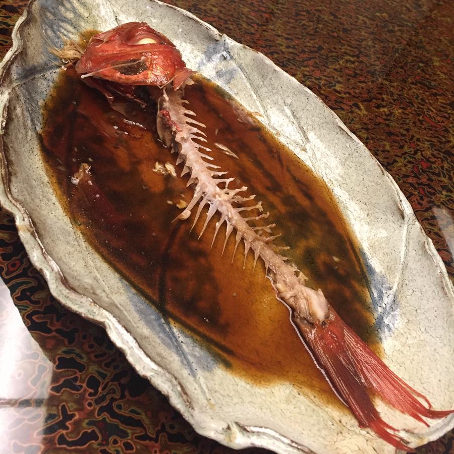 局座点评:我局的喵已经在挠屏了,你吃得比它还干净.