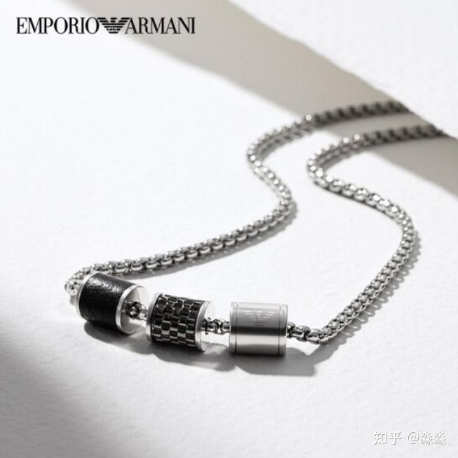 12,阿玛尼 项链男 黑色小蛮腰轻奢嘻哈情侣项链