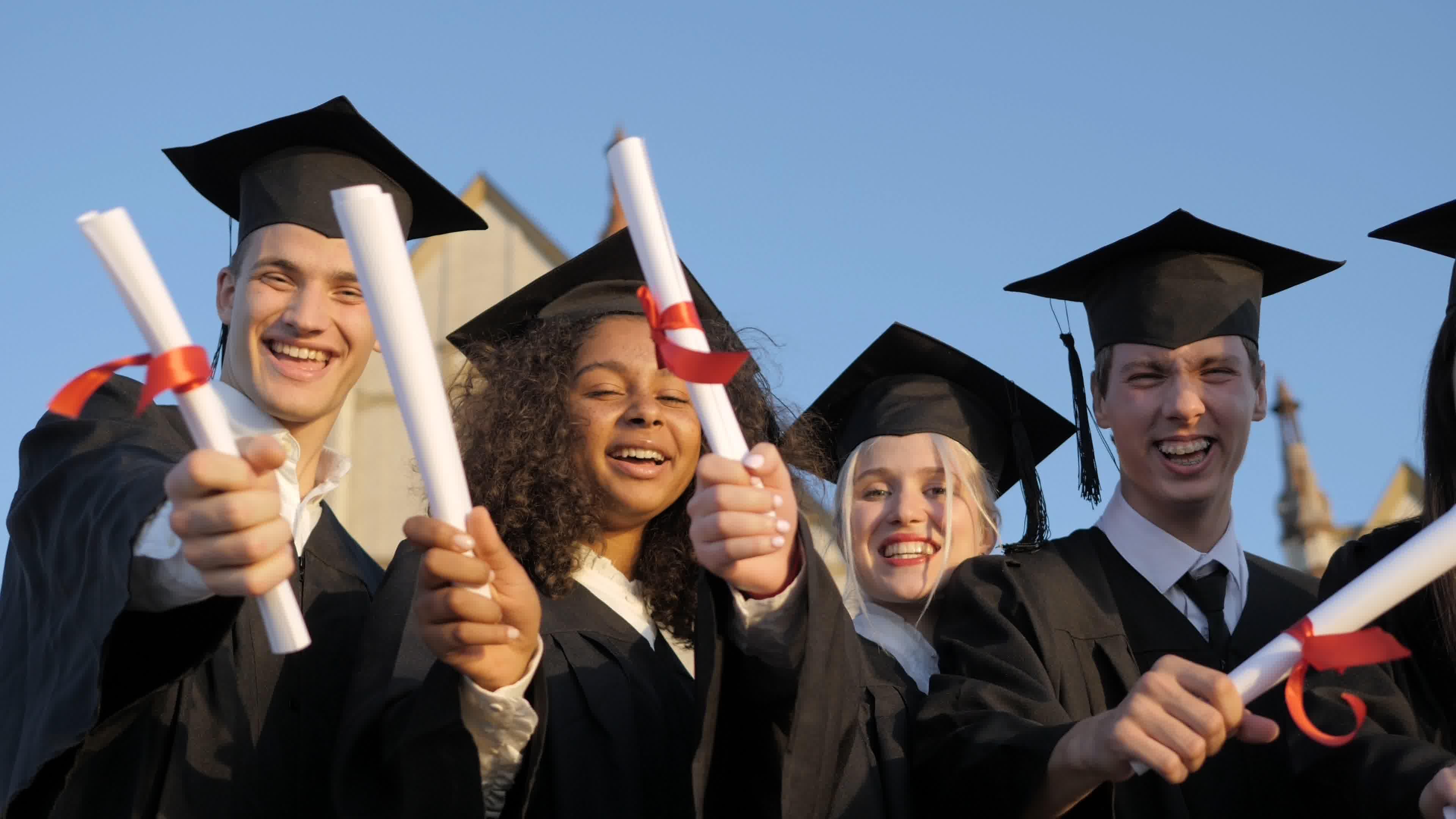 留学生在国外有多难找工作? - 知乎