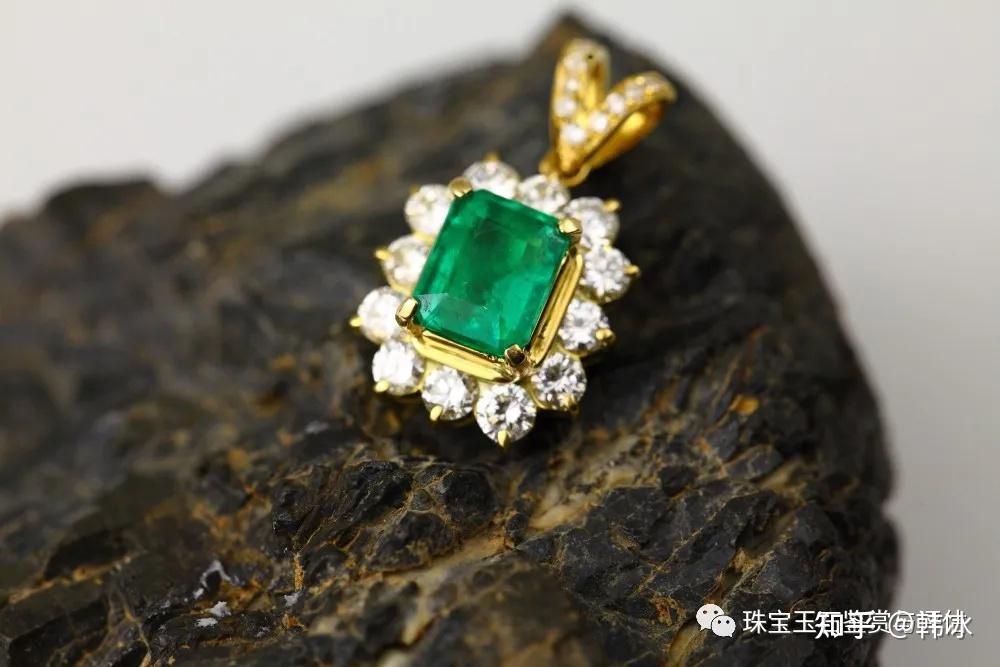 让人又爱又恨的祖母绿注油