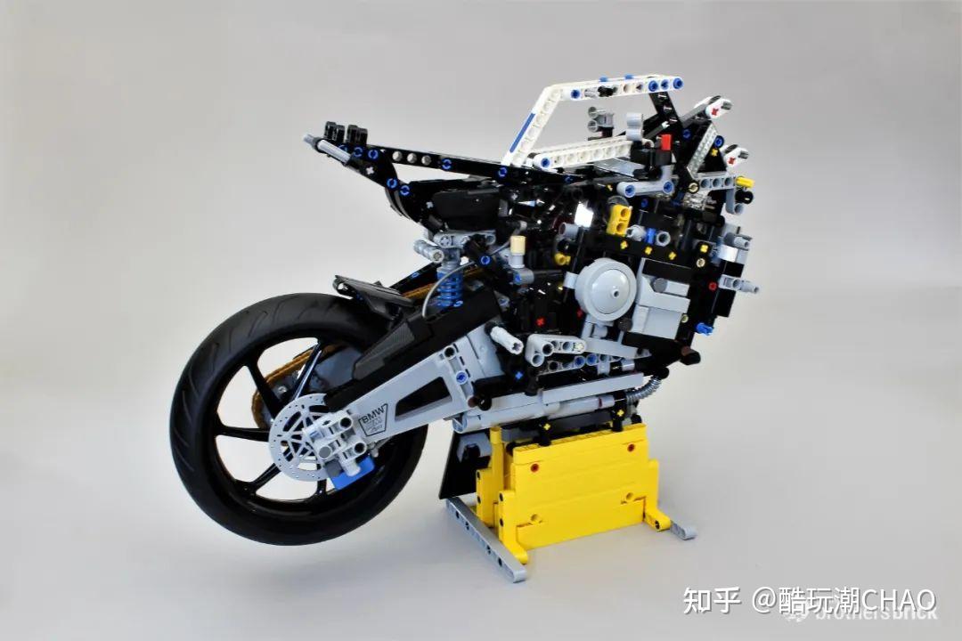 乐高机械组42130宝马m1000rr开箱评测