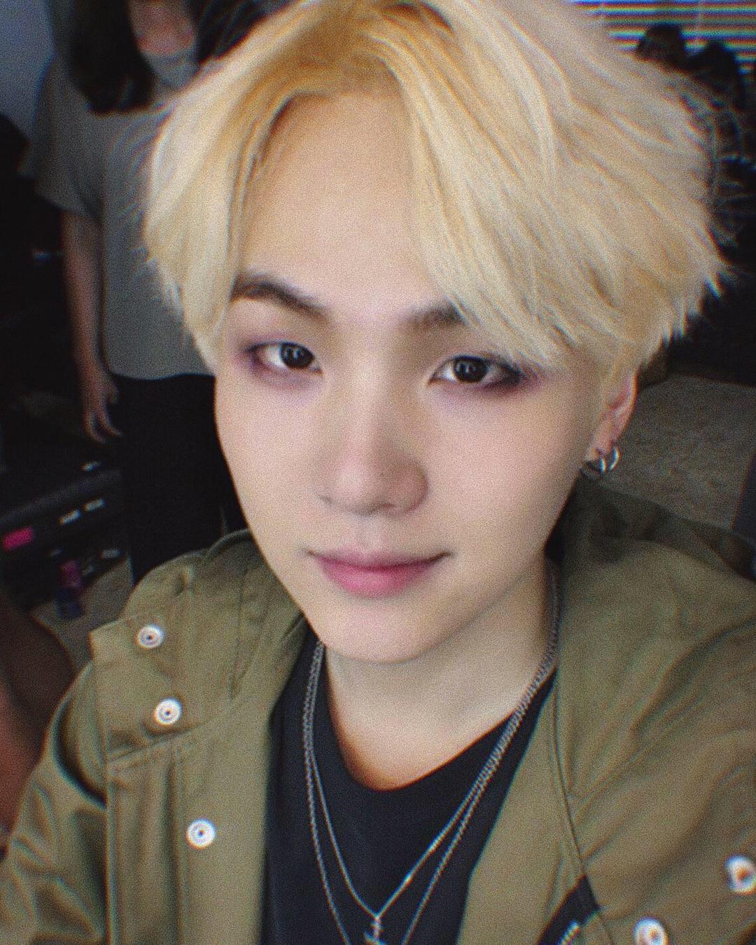 有没有闵玧其所有的自拍