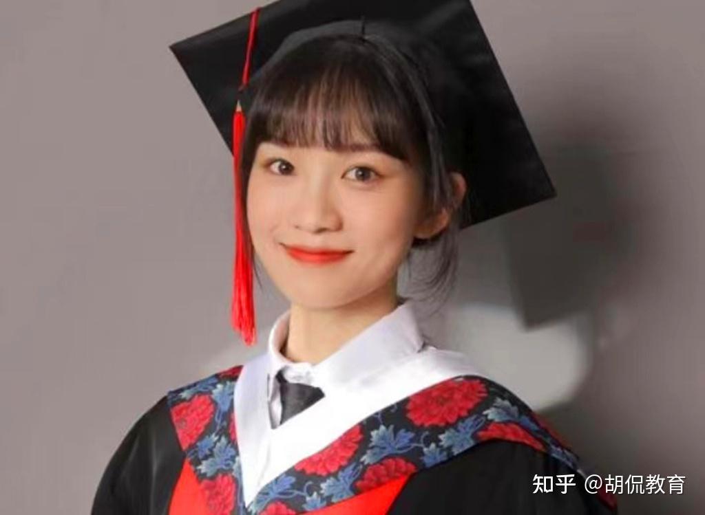 神仙颜值!北大"90后"医学博士爆红全网,实习照片让人怦然心动