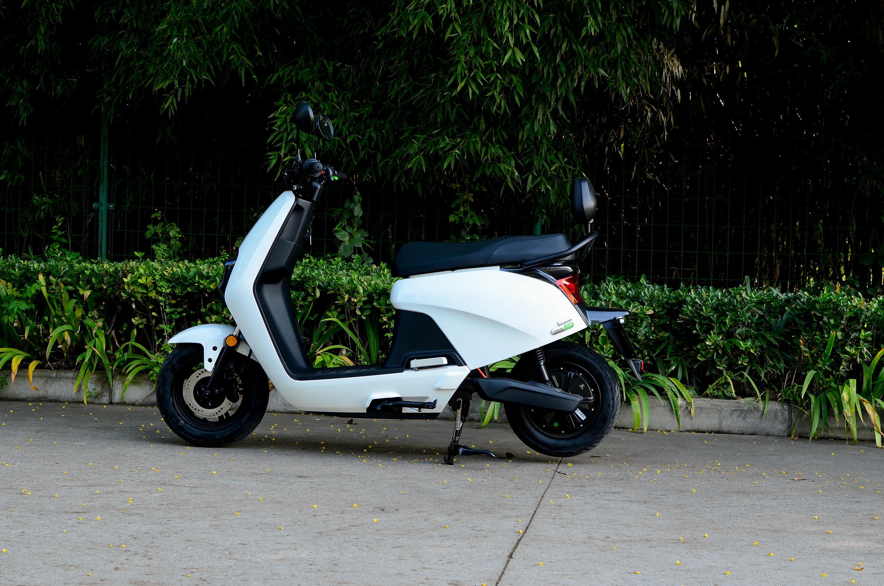 618劲省400元高颜值超能跑小牛电动govag3c入手只需3499起