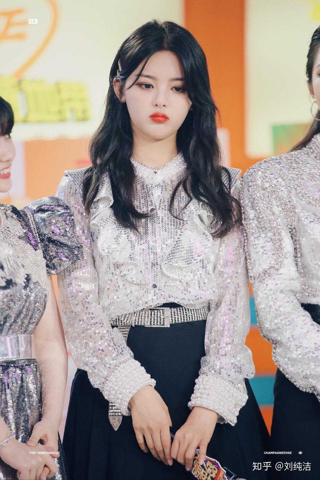 如何评价杨超越在湖南卫视2020跨年演唱会上的表现? - 知乎