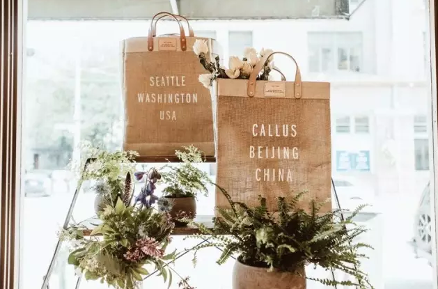 行 丨 拒绝撞包！这 10 家鬼马小众的帆布袋，刷新你对包包设计的三观  第42张